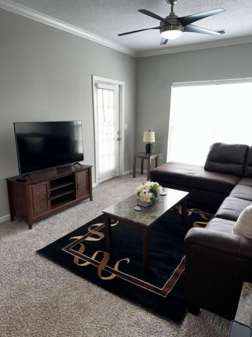 Extravagant 2 Br/2 Ba Apartment Саванна Экстерьер фото